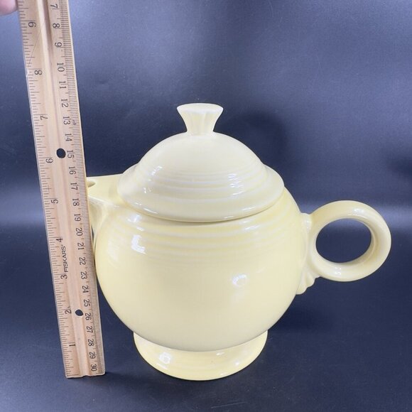 Fiesta Light Yellow Teapot Carafe Homer Laughlin USA Ceramic With Lid Marked VTG - Picture 4 of 14